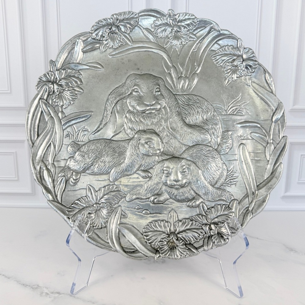 VTG 1994 Arthur Court Round 12 1/2" Wide Cast Aluminum Bunny Platter
